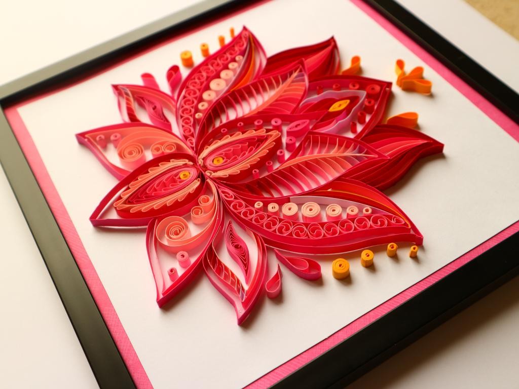 Tableau quilling : fleur de lotus rose