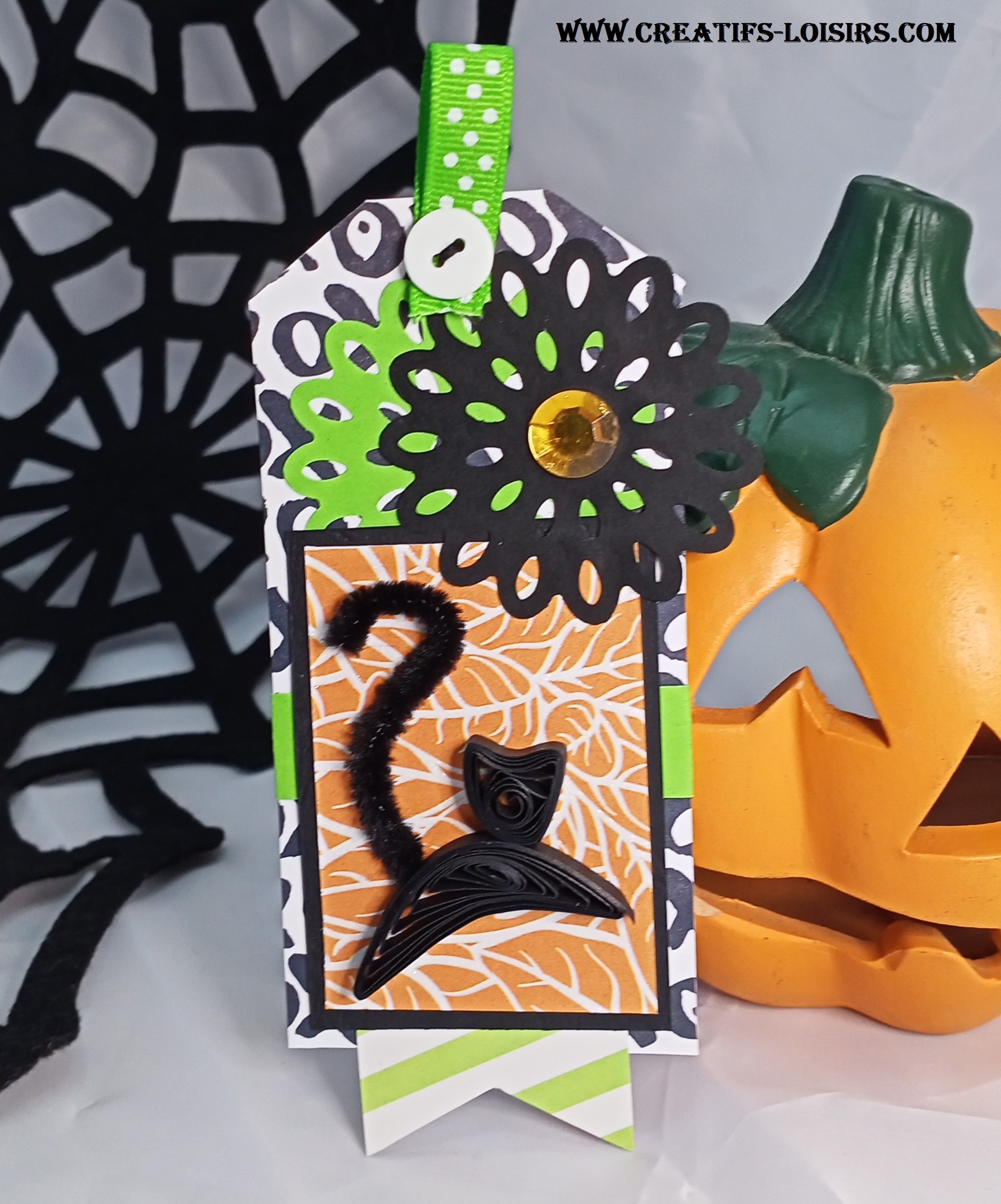 Etiquette d'Halloween, le chat noir en quilling