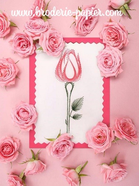 Broderie sur papier fleur de rose en bouton