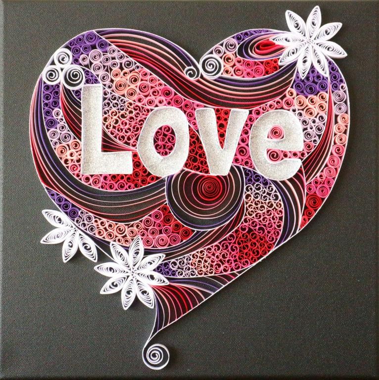 Tableau quilling coeur love sur fond noir