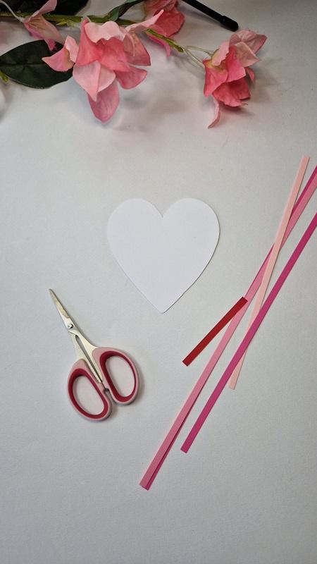 01 decouper coeur papier epais couper bande papier quilling tuto spirale tableau rose