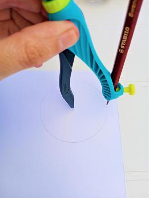 01 quilling soleil tracer un cercle au compas papier loisirs creatifs eugenie diy