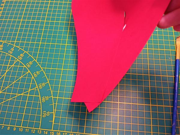 07 fleur papier geante diy loisirs creatifs eugenie tuto decor paper craft couber petale vue cote