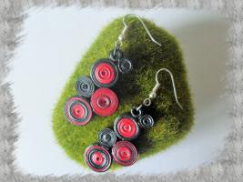 Bijoux boucles d oreille quilling cercles serres rouge et noir loisirs creatifs loisirs creatifs 01 1