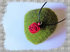 Bijoux pendentif et collier quilling loisirs creatifs rose 3