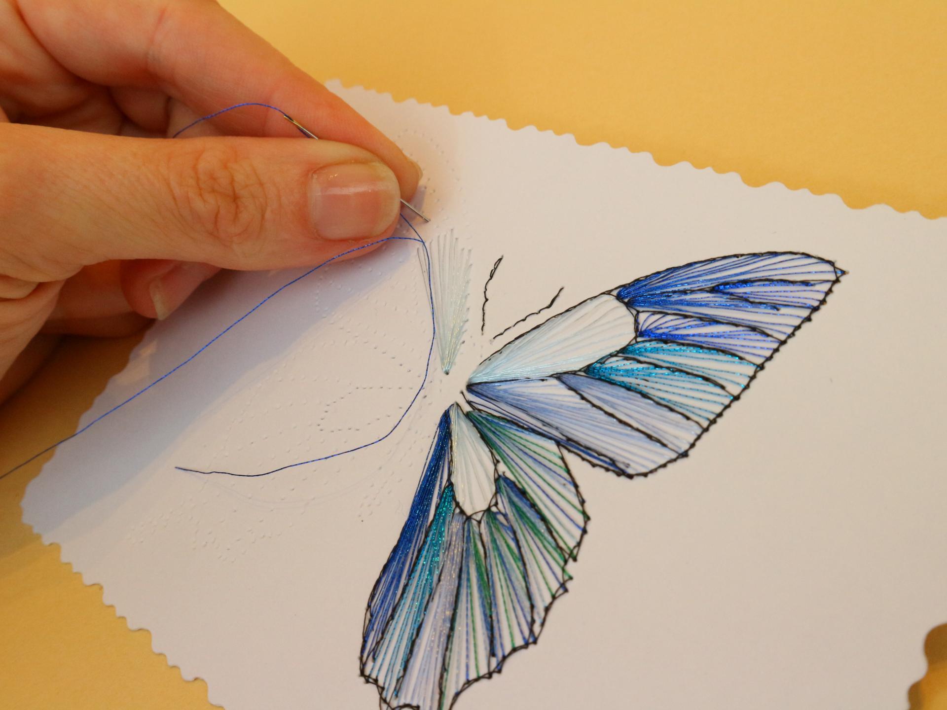 Broderie sur papier