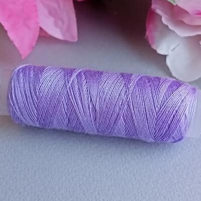 Lilas fil a coudre couture bobine broderie sur papier string art carte a broder