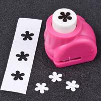 Mini perforatrice fleur 5 petales arrondis loisir creatif eugenie 05