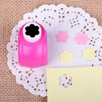 Mini perforatrice fleur 6 petales loisirs creatifs eugenie 02