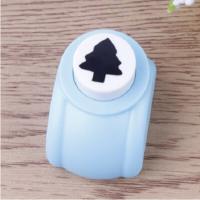 Mini perforatrice loisirs creatifs eugenie sapin 01
