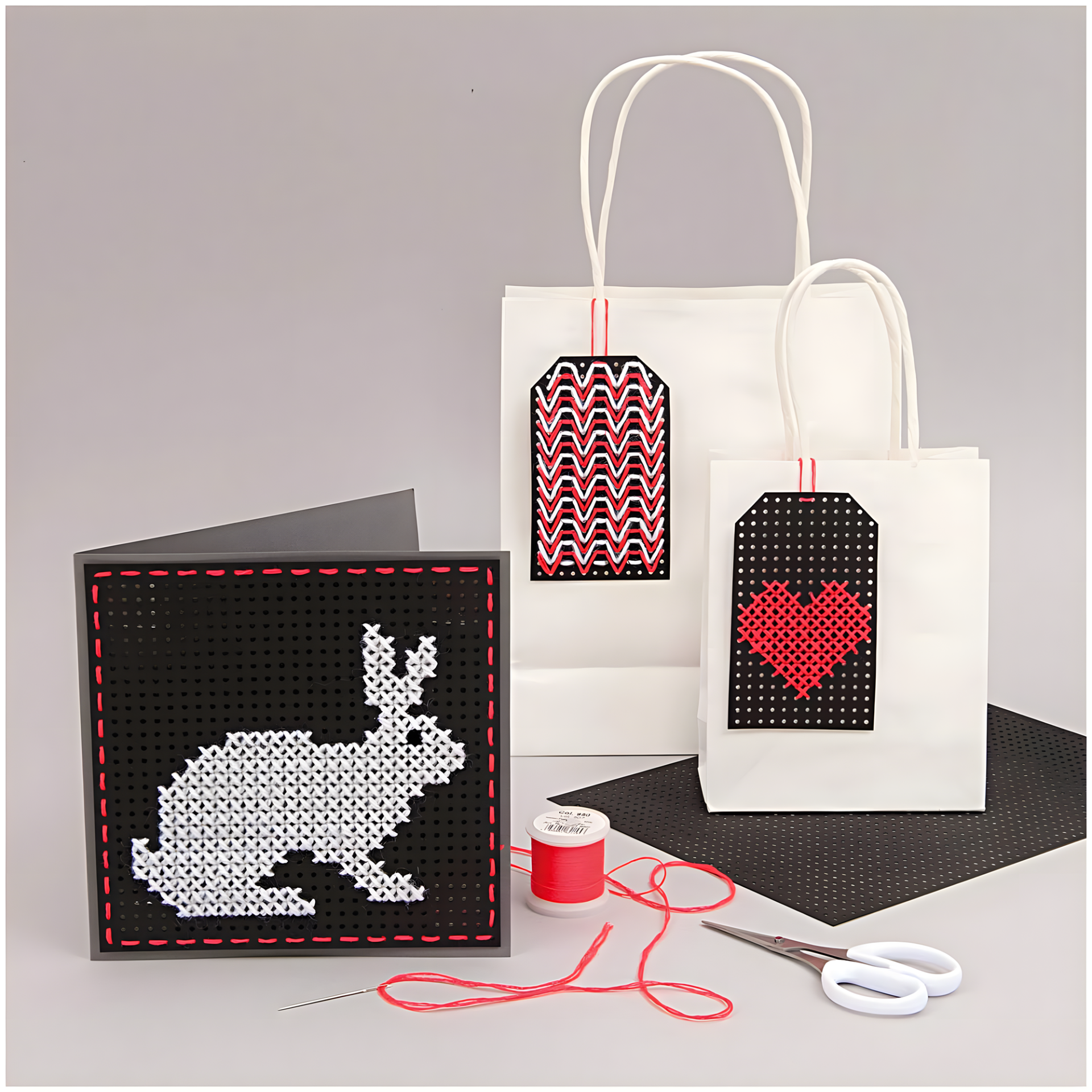 Supports et outils de broderie sur papier