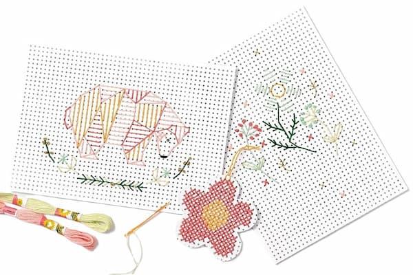 Modele broderie sur carton enfant fleur ours