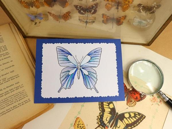 Papillon insecte bleu broderie papier carte a broder loisirs creatifs fil tendu string art