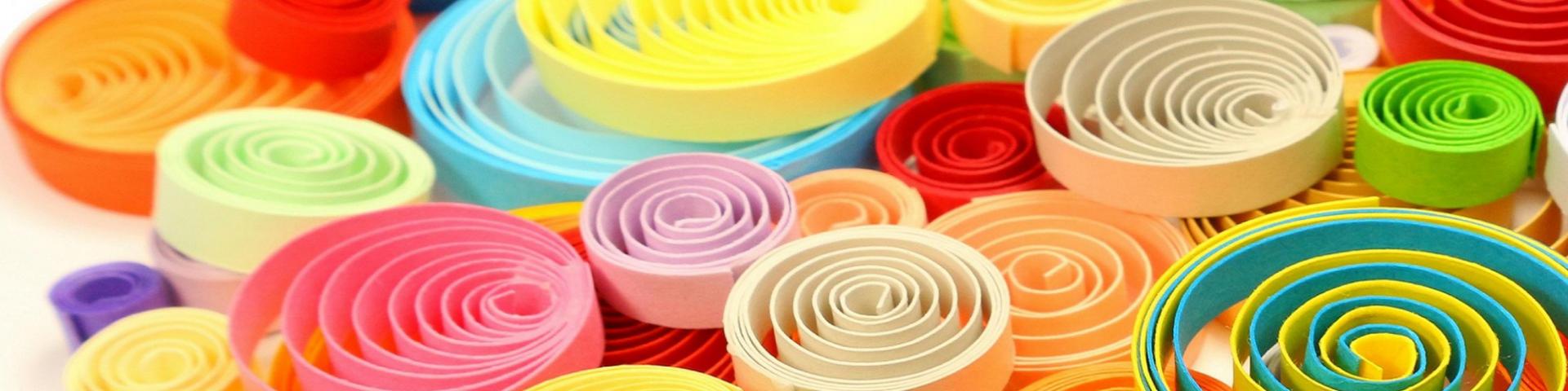 Quilling loisirs creatifs eugenie gros plan spirale papier roulee image en tete