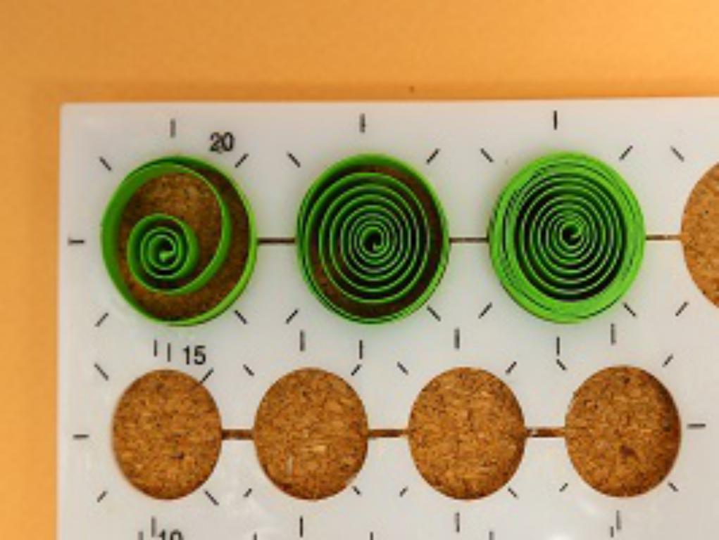 Quilling papier roule paperolles spirale bande vert test longueur cercle