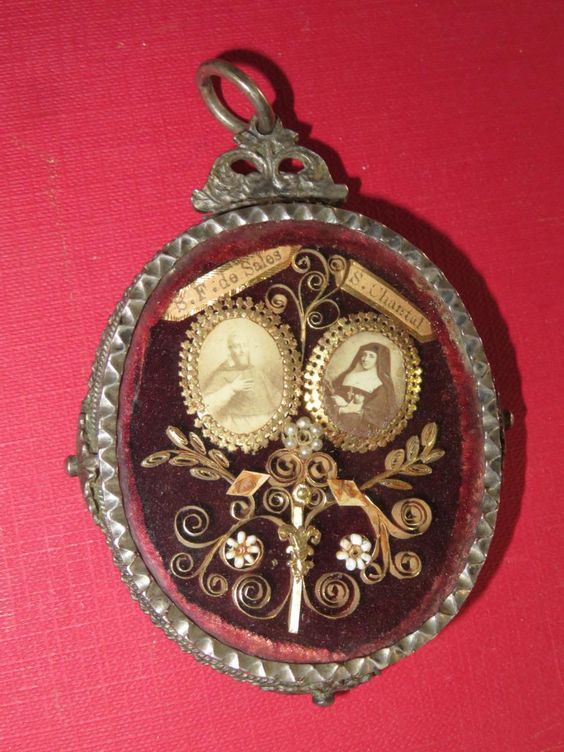 Reliquaire 19eme siecle quilling