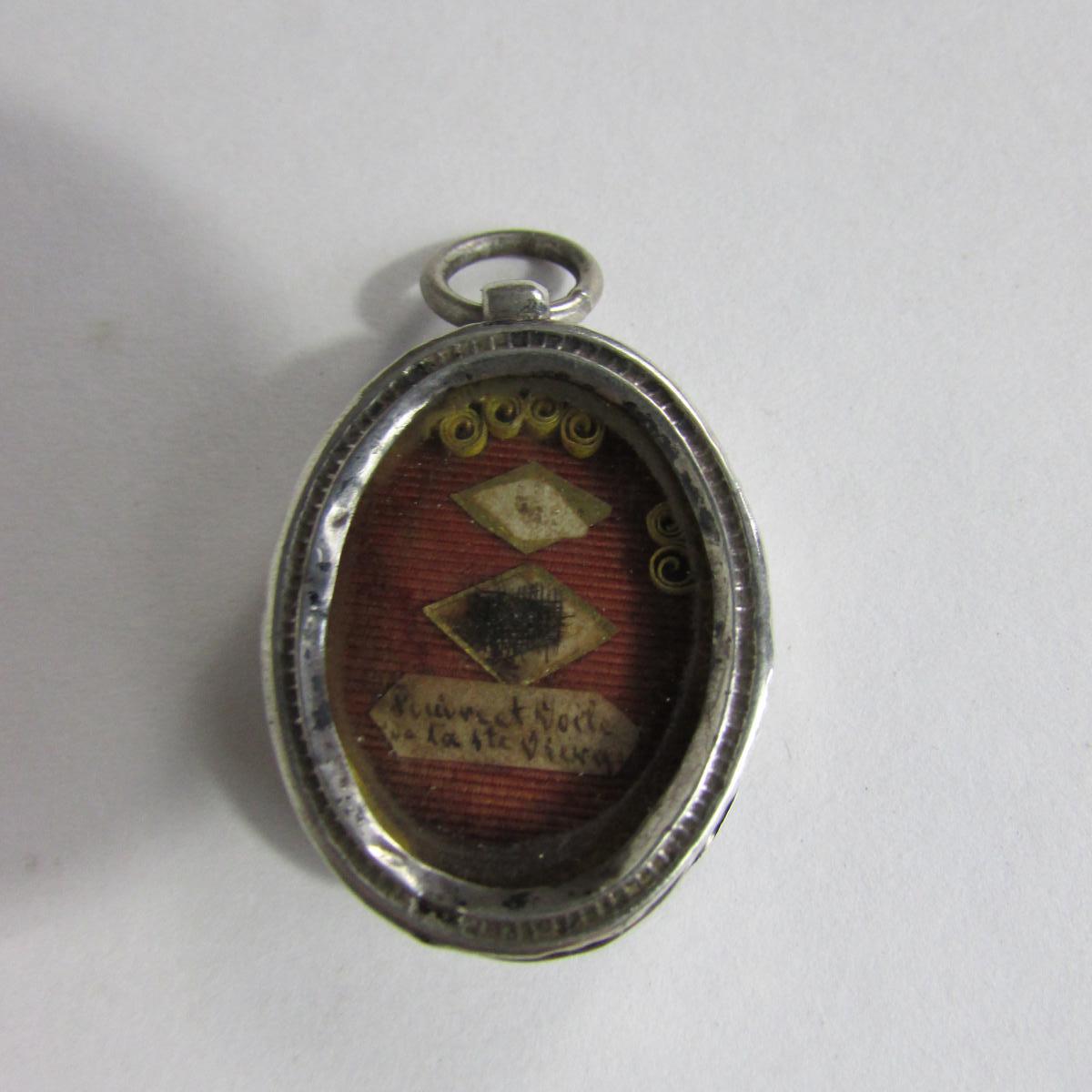 Reliquaire papier roule argent quilling 19eme siecle