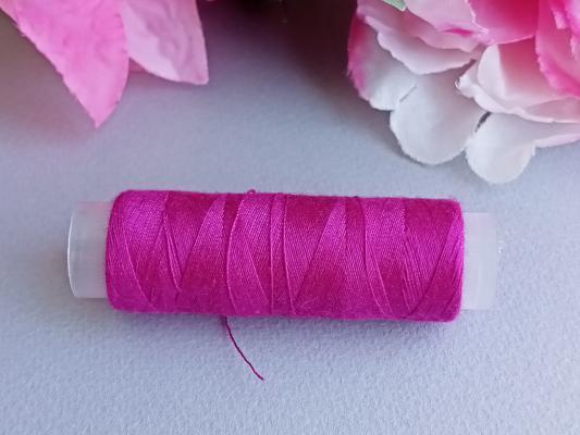 Rose prune fil a coudre couture bobine broderie sur papier string art carte a broder
