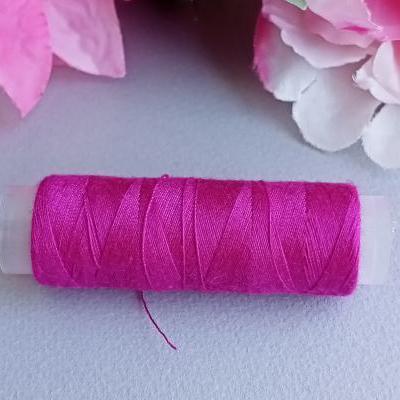 Rose prune fil a coudre couture bobine broderie sur papier string art carte a broder