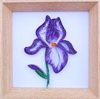 Tableau quilling fleur iris violette bande papier
