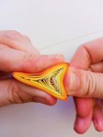 Triangle bande papier quilling tuto soleil etape modele facile apprendre paperolles loisir creatifs eugenie