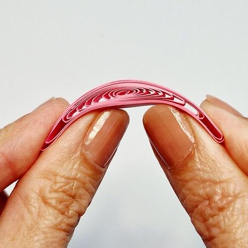 Tuto quilling ruban octobre rose donner une forme courbe a la spirale de papier